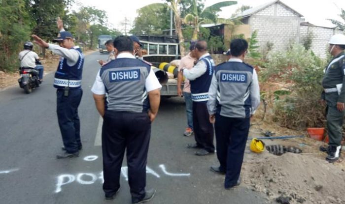 Dishub Gresik Razia Dump Truck dan Pasang Portal di Jalan Kelas III Dishub Gresik Razia Dump Truck dan Pasang Portal di Jalan Kelas III