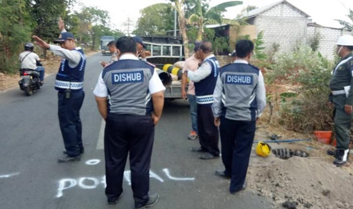 Dishub Gresik Razia Dump Truck dan Pasang Portal di Jalan Kelas III