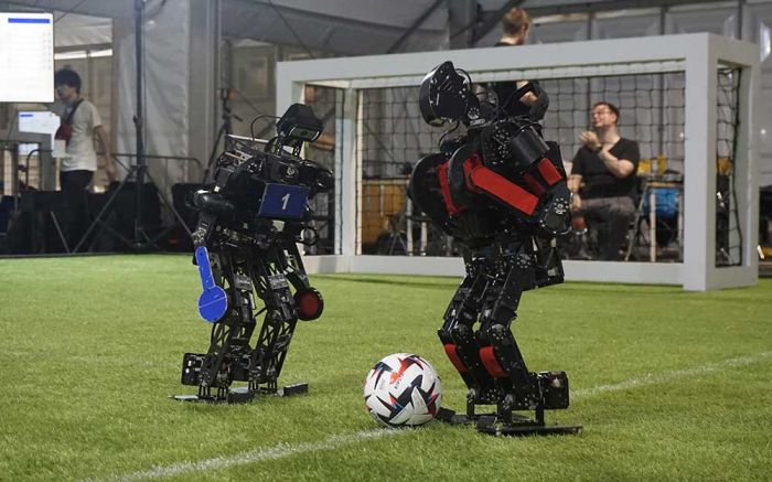 Lagi, ITS Juarai Kompetisi Robot di Belanda Lagi, ITS Juarai Kompetisi Robot di Belanda