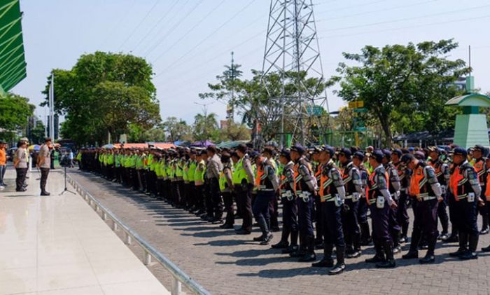 ​Kapolresta Sidoarjo Pimpin Pengamanan Persipura Lawan Persela di Stadion Gelora Delta