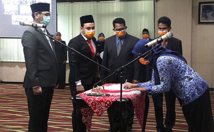 Plt. Wali Kota Pasuruan Lantik Ratusan Pejabat Pemkot Plt. Wali Kota Pasuruan Lantik Ratusan Pejabat Pemkot