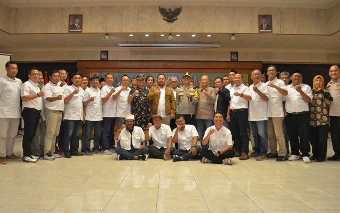 Hadiri Pengukuhan Pengurus KWG, Bupati Yani: Media Berperan Jaga Pembangunan Gresik Hadiri Pengukuhan Pengurus KWG, Bupati Yani: Media Berperan Jaga Pembangunan Gresik