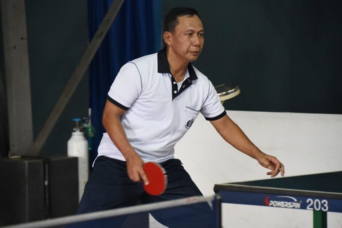 Usai Gowes, Pangarmada II Lanjut Main Badminton di Kodiklatal Usai Gowes, Pangarmada II Lanjut Main Badminton di Kodiklatal
