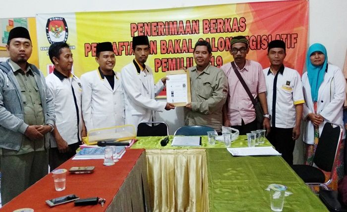 Hampir Semua Parpol di Pamekasan Daftarkan Bacaleg Menjelang Ditutup