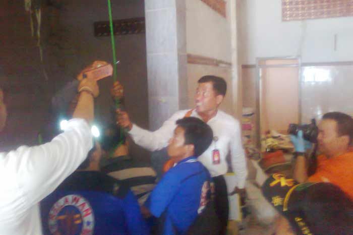 Juragan Percetakan di Mojokerto Ditemukan Tewas Gantung Diri Juragan Percetakan di Mojokerto Ditemukan Tewas Gantung Diri