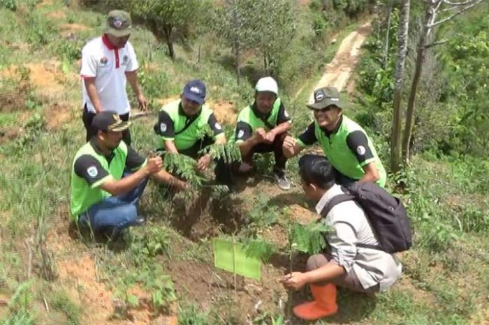 Forum Peduli DAS Solo Tanam Ribuan Pohon untuk Cegah Longsor