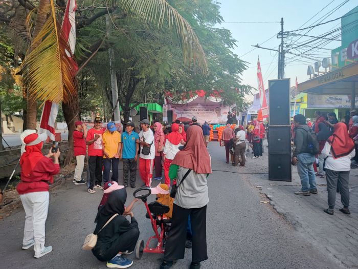 Ribuan Peserta Hadiri Jalan Sehat HUT ke-10 BANGSAONLINE Ribuan Peserta Hadiri Jalan Sehat HUT ke-10 BANGSAONLINE