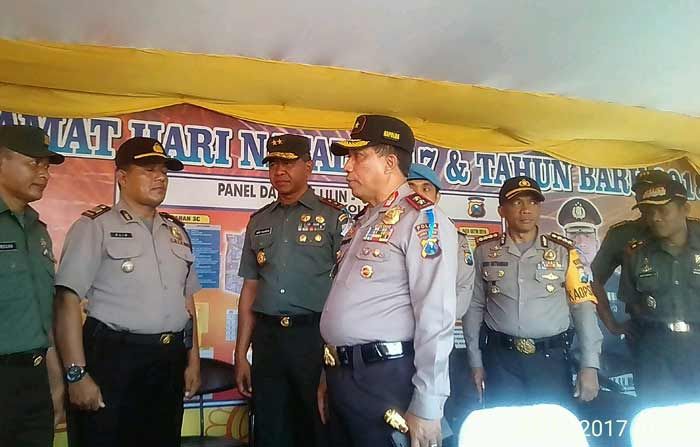 Kapolda Jatim Inspeksi Gereja dan Pos Pengamanan Jelang Perayaan Natal dan Tahun Baru Kapolda Jatim Inspeksi Gereja dan Pos Pengamanan Jelang Perayaan Natal dan Tahun Baru
