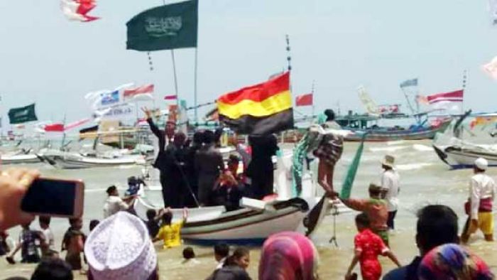 Rokat Tase’, Budaya Petik Laut Khas Banyuates Sampang Rokat Tase’, Budaya Petik Laut Khas Banyuates Sampang
