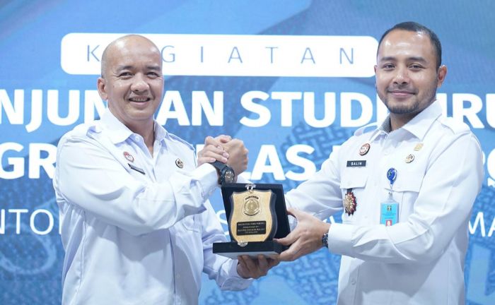 Kanim Malang Kelas I TPI Malang Terima Kunjungan Studi Tiru Kanim Kelas I TPI Pontianak Kanim Malang Kelas I TPI Malang Terima Kunjungan Studi Tiru Kanim Kelas I TPI Pontianak