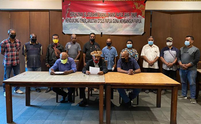 Kerukunan Silaturahmi Orang-Orang Papua Jatim Dukung Pelaksanaan Otsus Jilid II Kerukunan Silaturahmi Orang-Orang Papua Jatim Dukung Pelaksanaan Otsus Jilid II