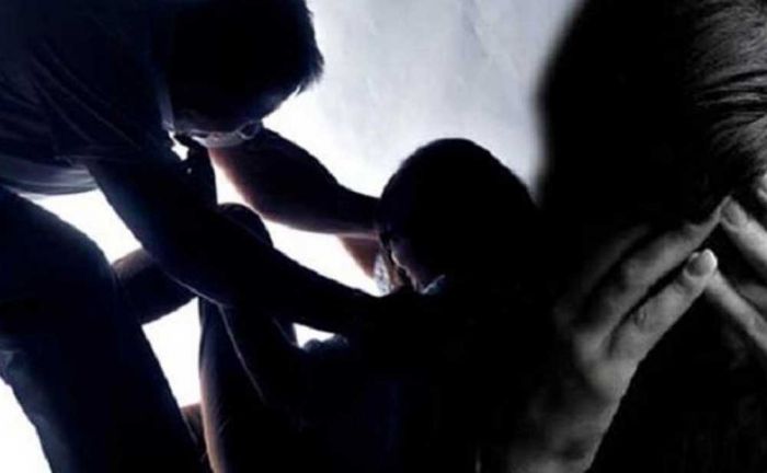 Miris, Warga Keputih Surabaya Perkosa Anak Tiri dan Aniaya Istri Muda Miris, Warga Keputih Surabaya Perkosa Anak Tiri dan Aniaya Istri Muda