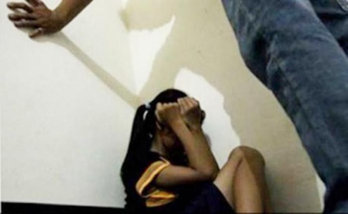 Bocah Kelas 6 SD di Jember Dicekoki Miras, Lalu Digilir 3 Preman Kampung Bocah Kelas 6 SD di Jember Dicekoki Miras, Lalu Digilir 3 Preman Kampung