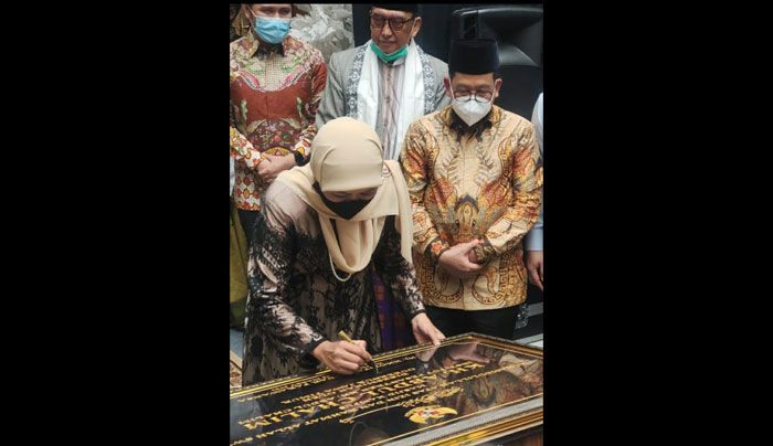 Gubernur Khofifah Resmikan Masjid Kampus IKHAC di Pacet Mojokerto Gubernur Khofifah Resmikan Masjid Kampus IKHAC di Pacet Mojokerto