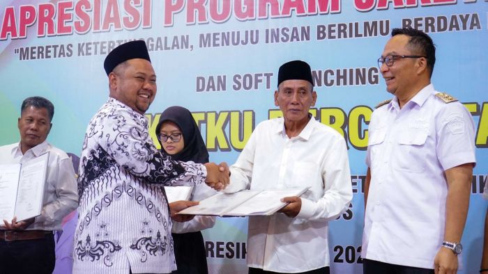 Pemkab Gresik Siapkan Beasiswa Kuliah untuk Lulusan Program Jaketku Pemkab Gresik Siapkan Beasiswa Kuliah untuk Lulusan Program Jaketku