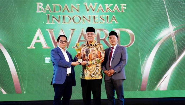 Percepatan Sertifikasi Tanah Wakaf, Kementerian ATR/BPN Sabet Penghargaan dari BWI Percepatan Sertifikasi Tanah Wakaf, Kementerian ATR/BPN Sabet Penghargaan dari BWI