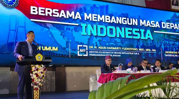 AHY Ajak Mahasiswa UTM Disiplin dan Berpikir Global Hadapi Tantangan Dunia