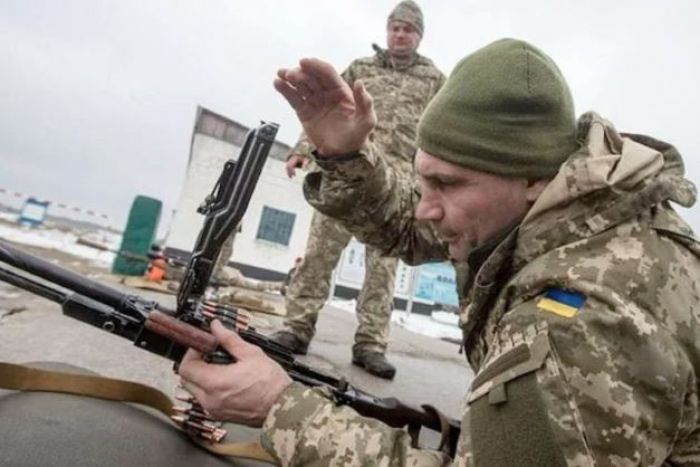 Ribuan Warga Ukraina Antre Daftar Tentara Amatir untuk Perang Melawan Rusia Ribuan Warga Ukraina Antre Daftar Tentara Amatir untuk Perang Melawan Rusia