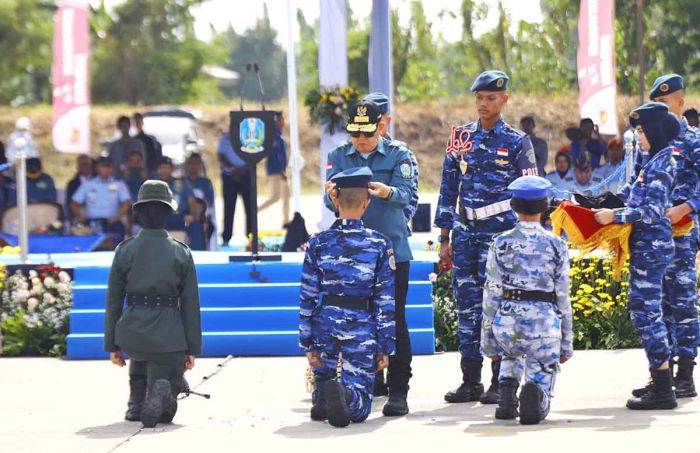 Pesan Adhy Karyono saat Pembaretan 1.150 Siswa SMAN Taruna Jatim di Lanud Iswahjudi Pesan Adhy Karyono saat Pembaretan 1.150 Siswa SMAN Taruna Jatim di Lanud Iswahjudi