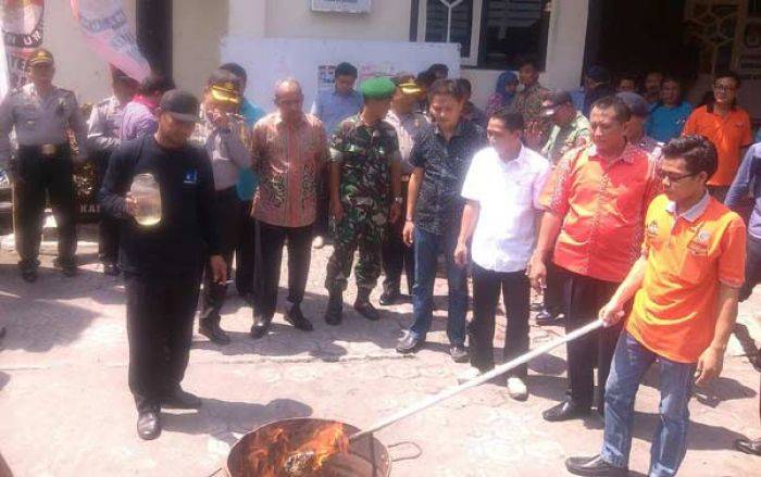 KPU Kabupaten Kediri Musnahkan Ribuan Sisa Surat Suara KPU Kabupaten Kediri Musnahkan Ribuan Sisa Surat Suara