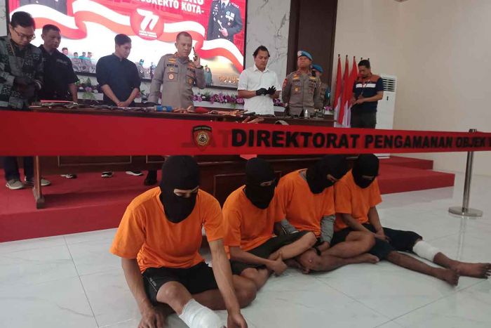 Polres Mojokerto Kota Ungkap Spesialis Pencurian Kabel Listrik Milik PLN Polres Mojokerto Kota Ungkap Spesialis Pencurian Kabel Listrik Milik PLN