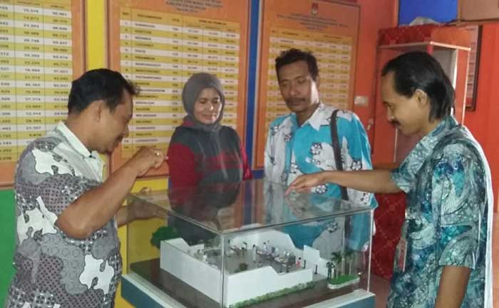 Ketua Panwaslih Tinjau RPP Kendalisada KPU Nganjuk Ketua Panwaslih Tinjau RPP Kendalisada KPU Nganjuk