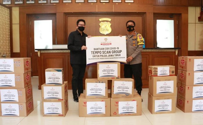 Kapolda Jawa Timur Terima Bantuan APD dan Suplemen dari PT. Tempo Scan Group Kapolda Jawa Timur Terima Bantuan APD dan Suplemen dari PT. Tempo Scan Group