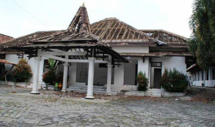 Nilai Bekas Bongkaran Gedung Dewan Ngawi Dipertanyakan