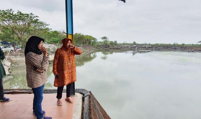 Libur Tahun Baru, Wali Kota Risma Cek Rumah Pompa di Kawasan Timur Surabaya Libur Tahun Baru, Wali Kota Risma Cek Rumah Pompa di Kawasan Timur Surabaya
