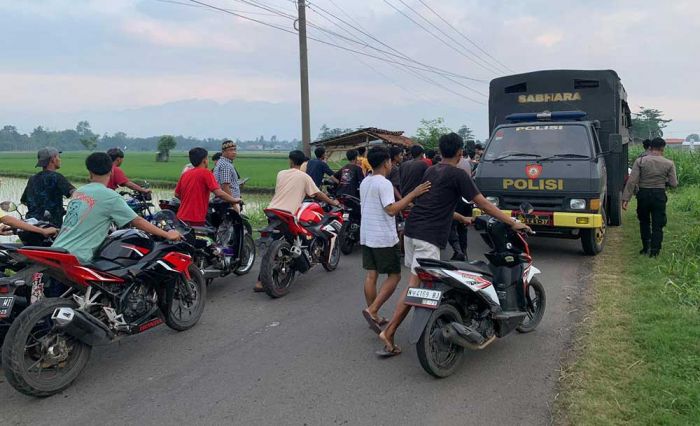 Razia Balap Liar di Jalan Raya Besuk, Polres Probolinggo Amankan Puluhan Sepeda Motor