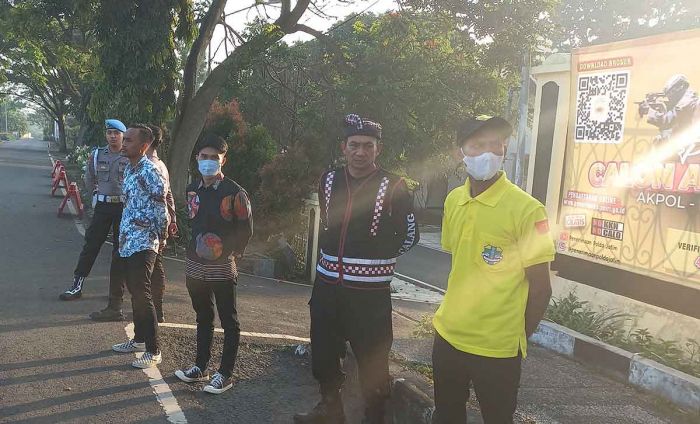 Bentuk Toleransi Beragama, Pecalang di Kota Batu Amankan Pelaksanaan Sholat Ied Bentuk Toleransi Beragama, Pecalang di Kota Batu Amankan Pelaksanaan Sholat Ied