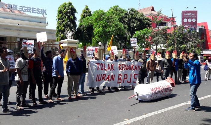 Tolak Kenaikan Iuran BPJS, PMII Gelar Aksi ke DPRD dan Pemkab Gresik