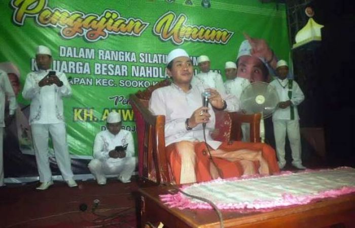 KH Anwar Zahid Isi Pengajian Silaturahmi Keluarga Besar NU