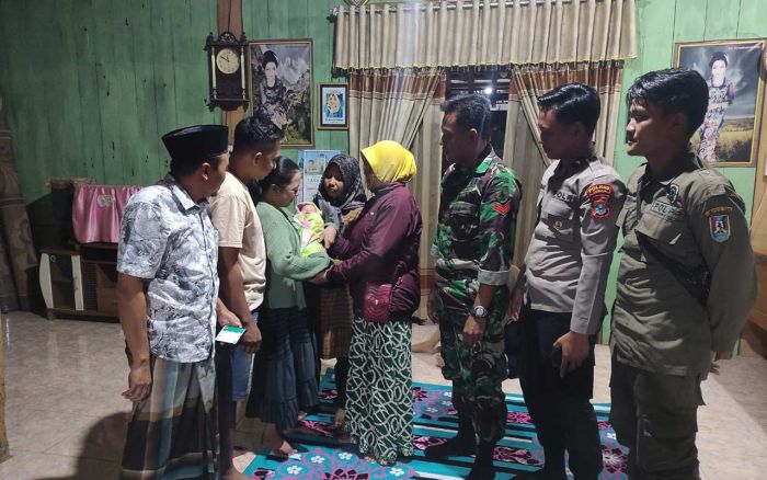 Nahas! Seorang Bayi Perempuan Dibuang oleh Pria Bermobil di Depan Musala An-Nur Tuban Nahas! Seorang Bayi Perempuan Dibuang oleh Pria Bermobil di Depan Musala An-Nur Tuban