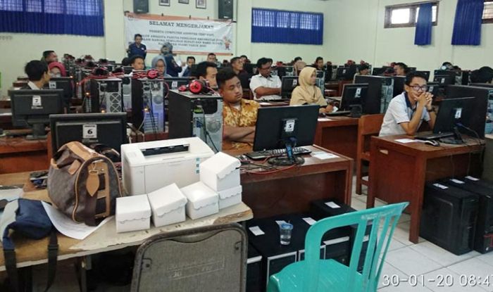 Tes CAT Calon PPK KPU Ngawi Molor 4 Jam, Peserta Mengeluh