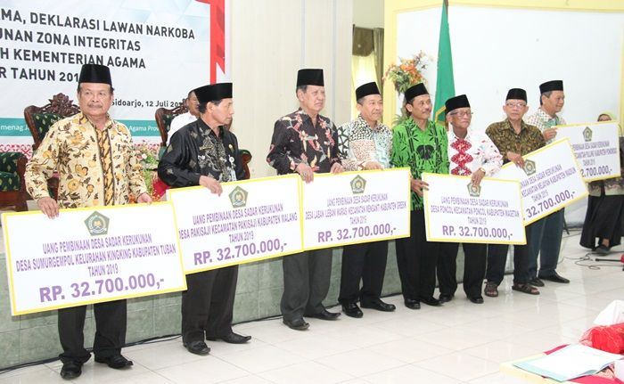 6 Desa Sadar Kerukunan Terima Reward dari Kemenag RI 6 Desa Sadar Kerukunan Terima Reward dari Kemenag RI