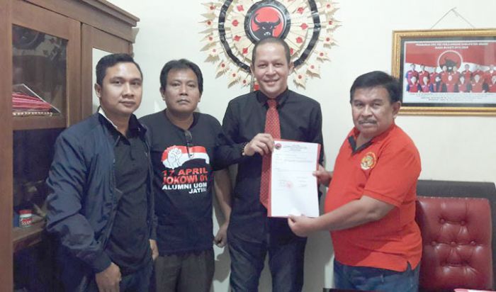 Niat Ibadah dan Atasi Problem Kali Lamong, Pengusaha Walet Sidayu Daftar Bacabup Lewat PDIP Niat Ibadah dan Atasi Problem Kali Lamong, Pengusaha Walet Sidayu Daftar Bacabup Lewat PDIP