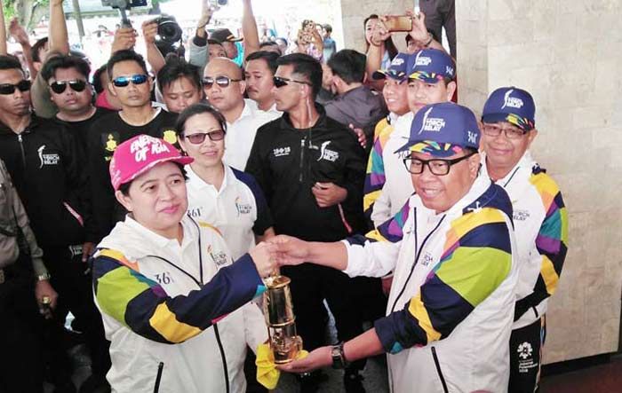 ​Disinggahi Api Obor dalam Torch Relay, Semangat Asian Games 2018 Menggelora di Kota Blitar