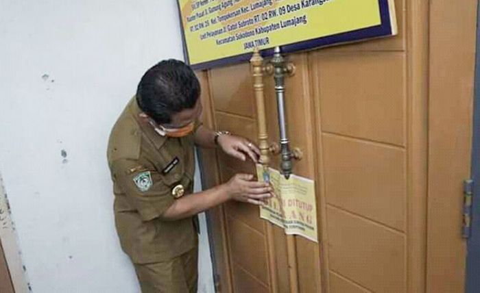 Nekat Beroperasi di saat Pandemi Corona, Cak Thoriq dan Bunda Indah Segel Koperasi Abal-abal Nekat Beroperasi di saat Pandemi Corona, Cak Thoriq dan Bunda Indah Segel Koperasi Abal-abal