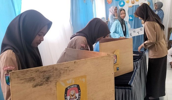 Wujud Nyata Pesta Demokrasi di Sekolah, SMAN 2 Batu Gelar Pilketos Wujud Nyata Pesta Demokrasi di Sekolah, SMAN 2 Batu Gelar Pilketos