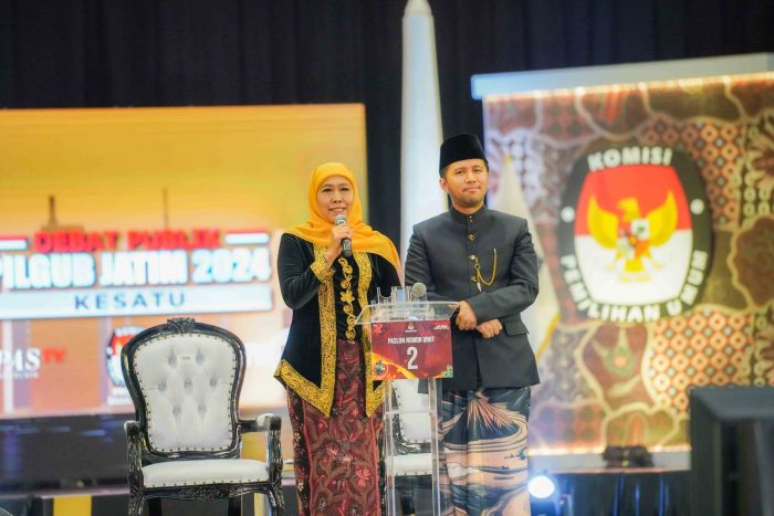 Ungkap Fakta Capaian Kerja dan Prestasi, Khofifah-Emil Unggul dalam Debat Perdana Pilgub Jatim Ungkap Fakta Capaian Kerja dan Prestasi, Khofifah-Emil Unggul dalam Debat Perdana Pilgub Jatim