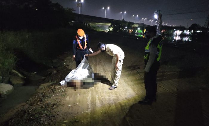 Pria Tertabrak Kereta Api di Sidoarjo, Tubuhnya Terpotong-potong Pria Tertabrak Kereta Api di Sidoarjo, Tubuhnya Terpotong-potong