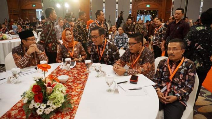 Wali Kota Mojokerto Hadiri Rakomwil IV Apeksi ke-15 di Surabaya Wali Kota Mojokerto Hadiri Rakomwil IV Apeksi ke-15 di Surabaya