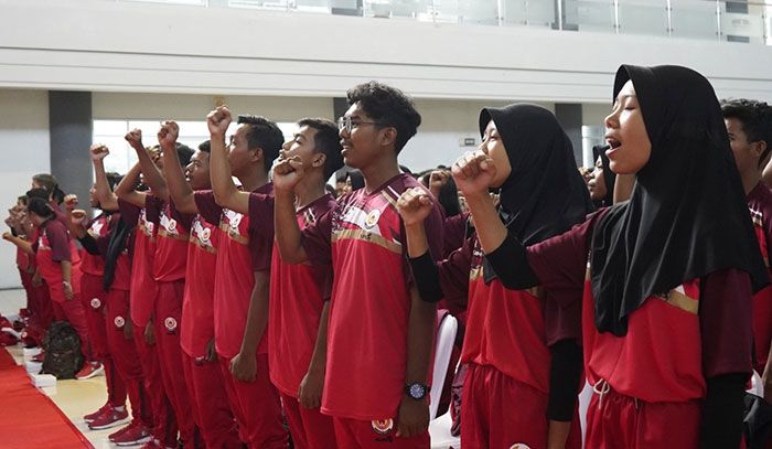 Lepas Kontingen ke Porprov Jatim, Ketua Umum KONI Kabupaten Kediri Sampaikan Pesan Bupati Lepas Kontingen ke Porprov Jatim, Ketua Umum KONI Kabupaten Kediri Sampaikan Pesan Bupati