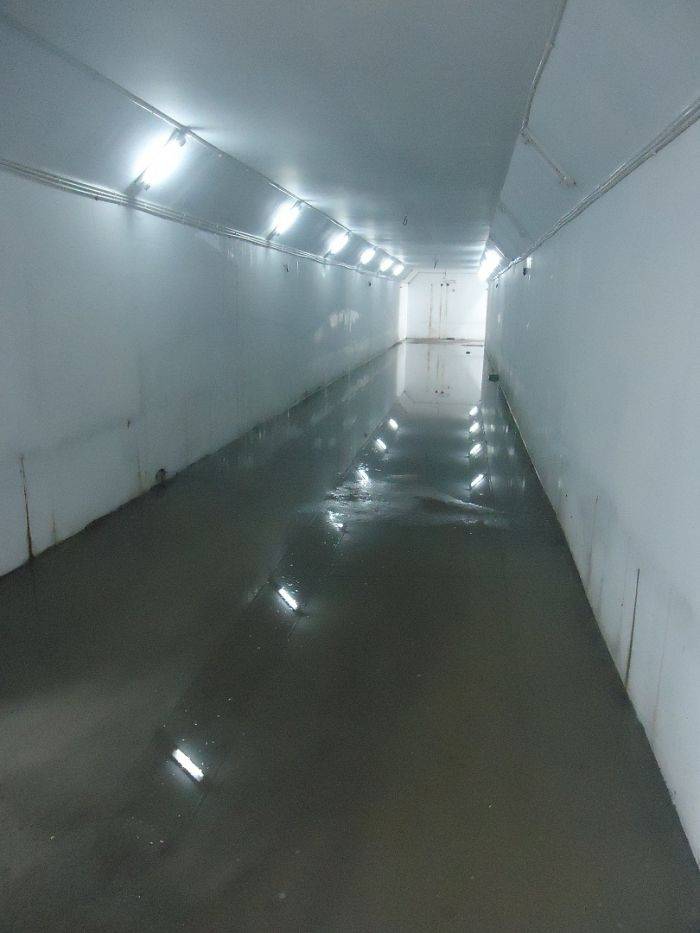 Tembok Retak, Terowongan Bawah Tanah Stasiun Tobo Tergenang Tembok Retak, Terowongan Bawah Tanah Stasiun Tobo Tergenang