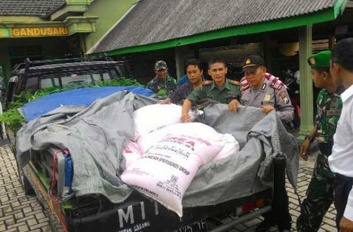 Sindikat Penjualan Pupuk Bersubsidi di Trenggalek Ditangkap, Polisi Kejar Pelaku Lainnya Sindikat Penjualan Pupuk Bersubsidi di Trenggalek Ditangkap, Polisi Kejar Pelaku Lainnya