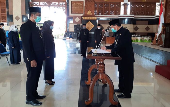 Penuhi Formasi Jabatan, 18 Pegawai Kembali Dimutasi pada Akhir Masa Jabatan Bupati Tuban Penuhi Formasi Jabatan, 18 Pegawai Kembali Dimutasi pada Akhir Masa Jabatan Bupati Tuban