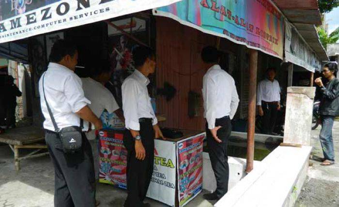 Apes, Robin Kehilangan Motornya Apes, Robin Kehilangan Motornya