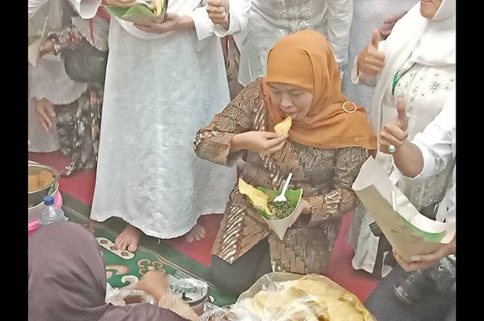 Khofifah, dari Wonocolo Menuju Grahadi Khofifah, dari Wonocolo Menuju Grahadi