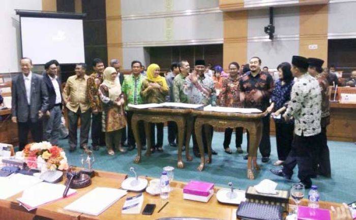 Tujuh Fraksi Setuju Perppu Kebiri jadi UU, IDI Menolak jadi Eksekutor Tujuh Fraksi Setuju Perppu Kebiri jadi UU, IDI Menolak jadi Eksekutor